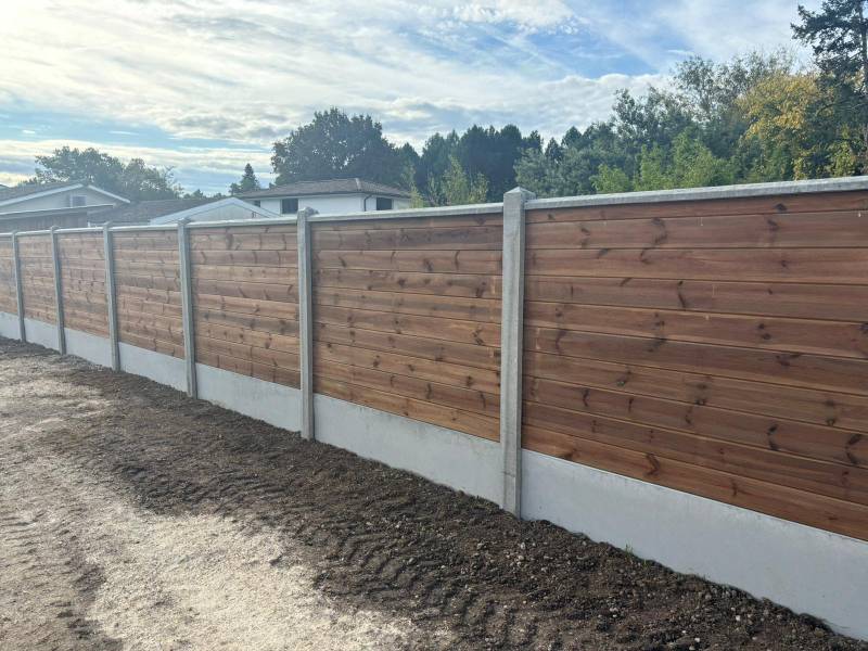 Tarif pour remplacer une haie de jardin par un clôture mixte bois béton à Canéjean