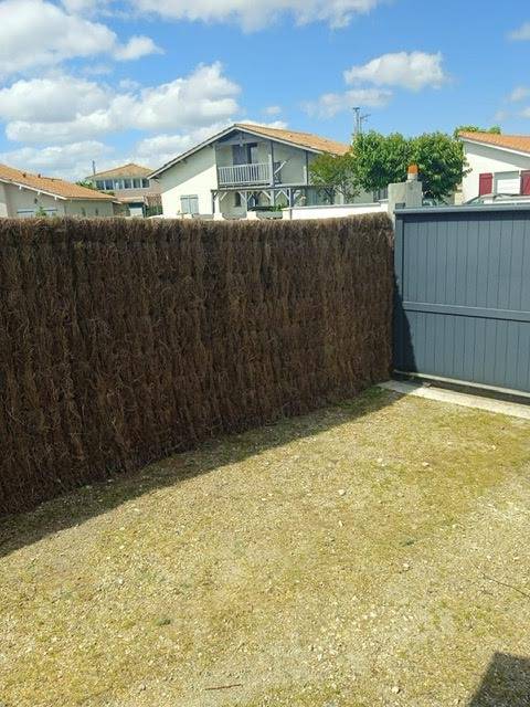 Devis pose de clôture en panneaux de brande de bruyère épaisseur 8cm proche Parempuyre