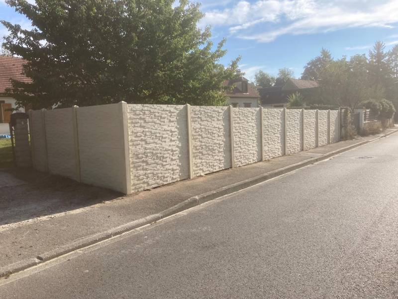 Devis pour installer une clôture lisse en béton décorative ton pierre PIETRA Eysines