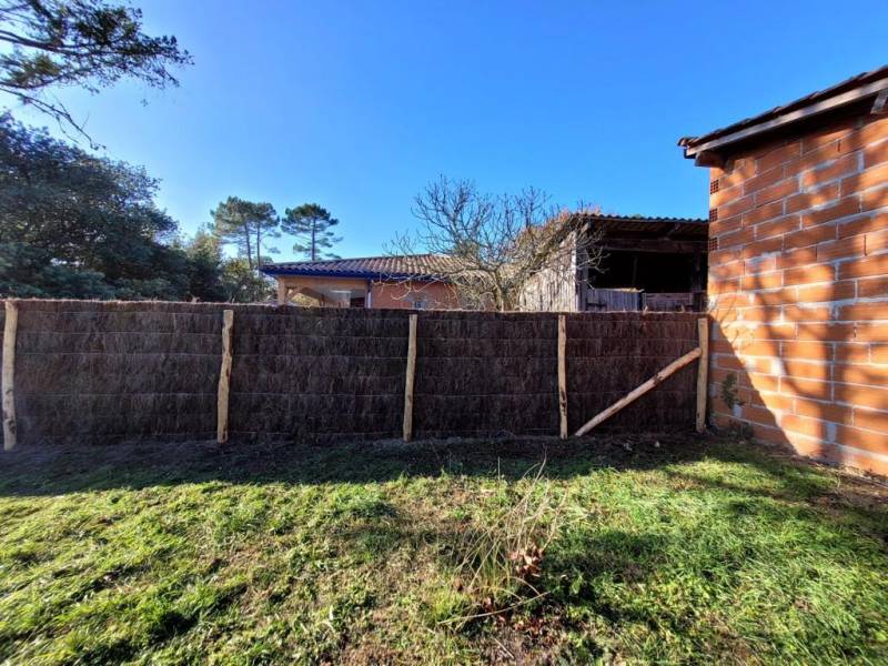 Acheter des rouleaux de brande 4cm d'épaisseur pour une clôture de jardin vers Saint Médard en Jalles 33
