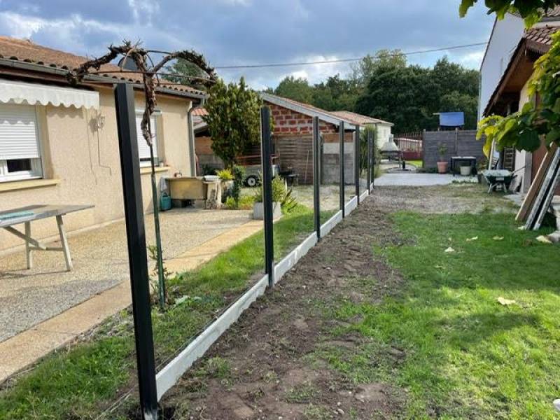 Peut-on personnaliser une clôture OCEWOOD en Gironde ?