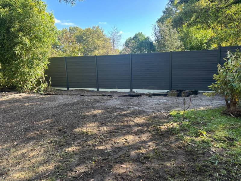 Remplacement haie de jardin Pessac : clôture en bois composite 26 m devis gratuit et accompagnement personnalisé
