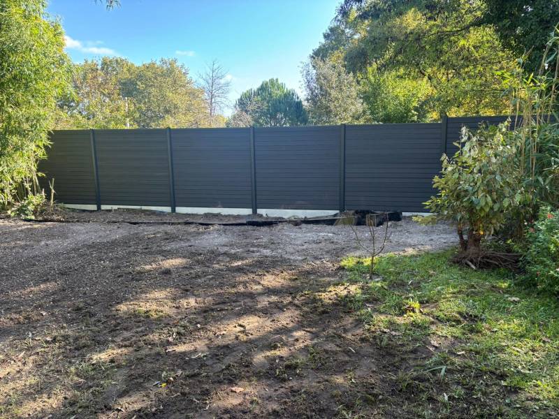 Remplacement haie de jardin Pessac : clôture en bois composite 26 m devis gratuit et accompagnement personnalisé