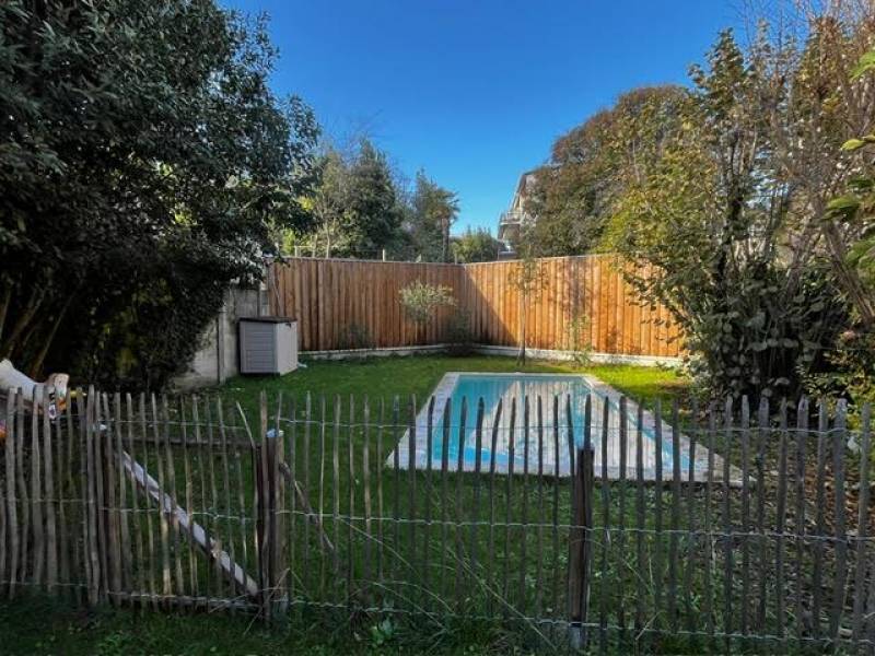 Avant / Après chantier au Bouscat : création de clôture bois volige, une installation sur-mesure AQUITAINE CLÔTURE