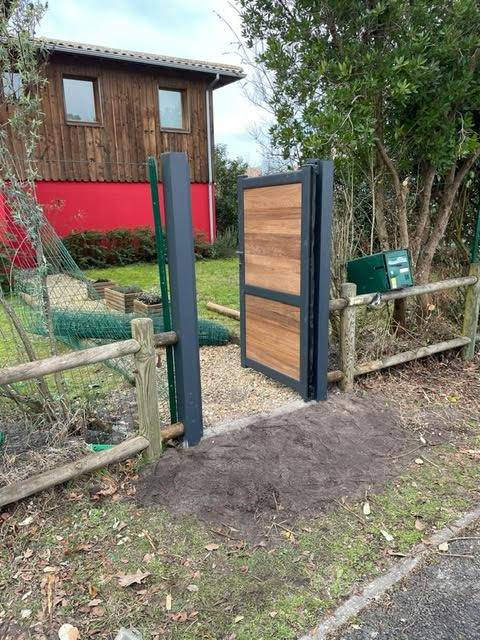 Entreprise spécialisée en vente et installation de portillon en bois composite OCÉWOOD dans le Médoc 33