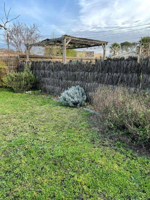 Création clôture en panneaux de brande de bruyère naturelle 8cm épaisseur Saint Aubin Médoc 33