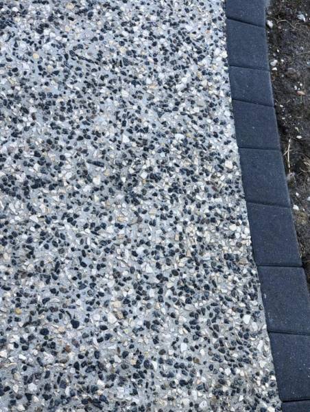 Quels sont les avantages du béton désactivé pour l'extérieur d'une maison ? Médoc 33