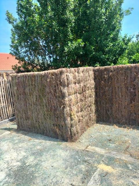 Vente de brande épaisse 4cm pour dissimuler une pompe à chaleur de climatisation extérieure Naujac sur Mer proche Soulac 33