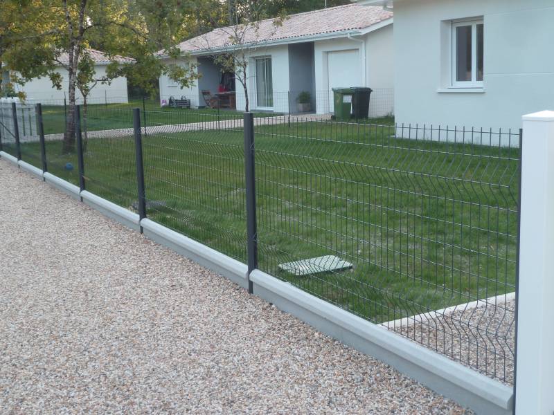 POSE DE CLOTURE EN GRILLE RIGIDE SAINT AUBIN DU MEDOC 33