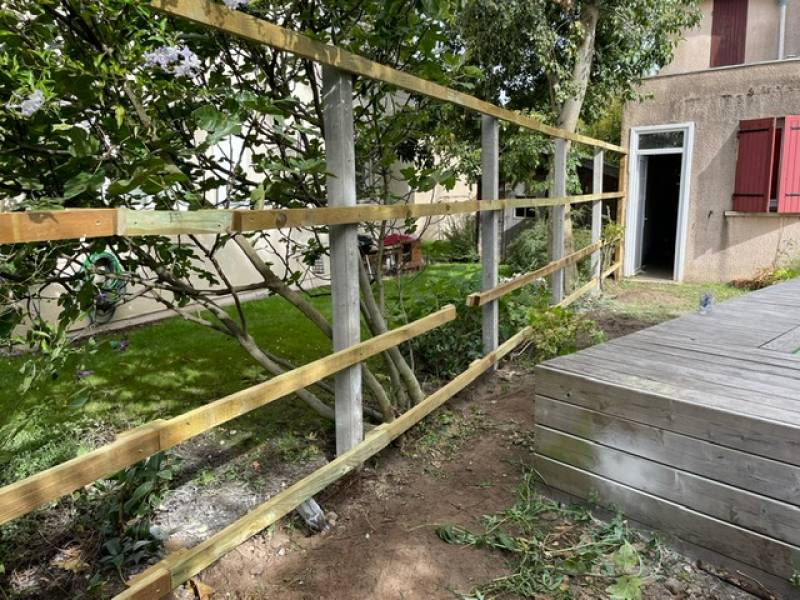 Entreprise spécialisée en réalisation de clôture bois pas cher sur Bordeaux en Gironde
