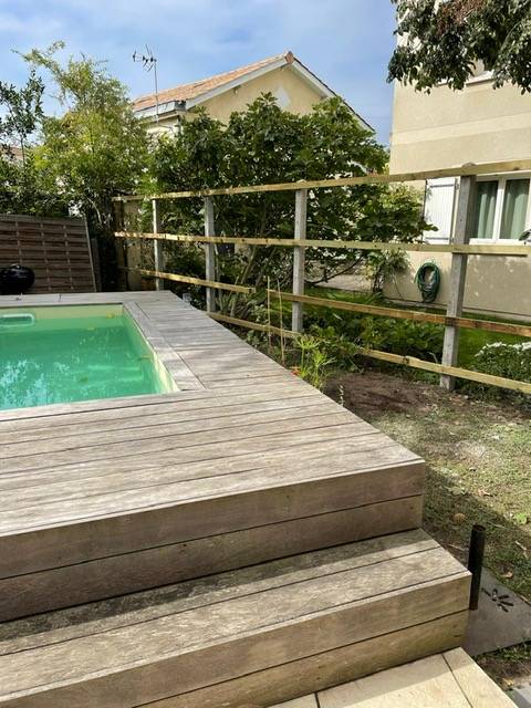 Combien coûte la pose d'une palissade en bois pour fermer un jardin par un paysagiste ? Saint Aubin de Médoc en Gironde