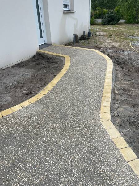 Entreprise de béton désactivé dans le médoc pour refaire allée et parking de maison